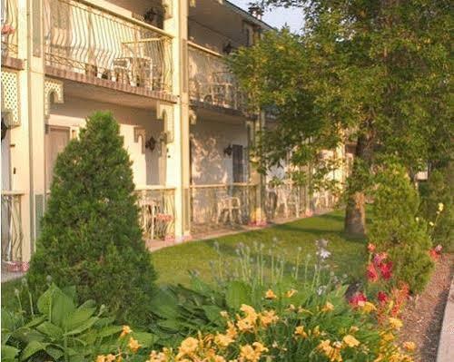 Fern Resort Orillia Bagian luar foto