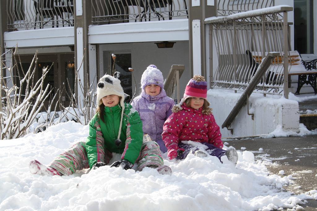 Fern Resort Orillia Bagian luar foto