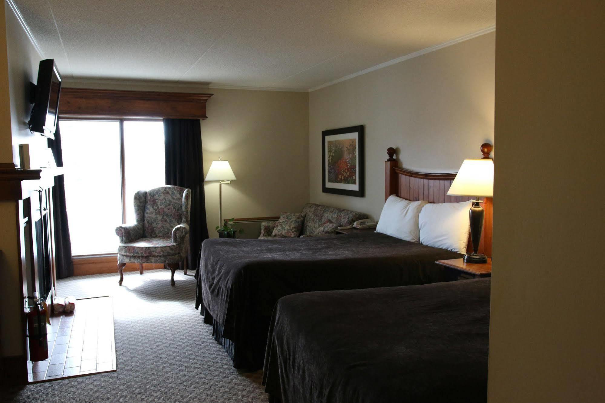 Fern Resort Orillia Bagian luar foto