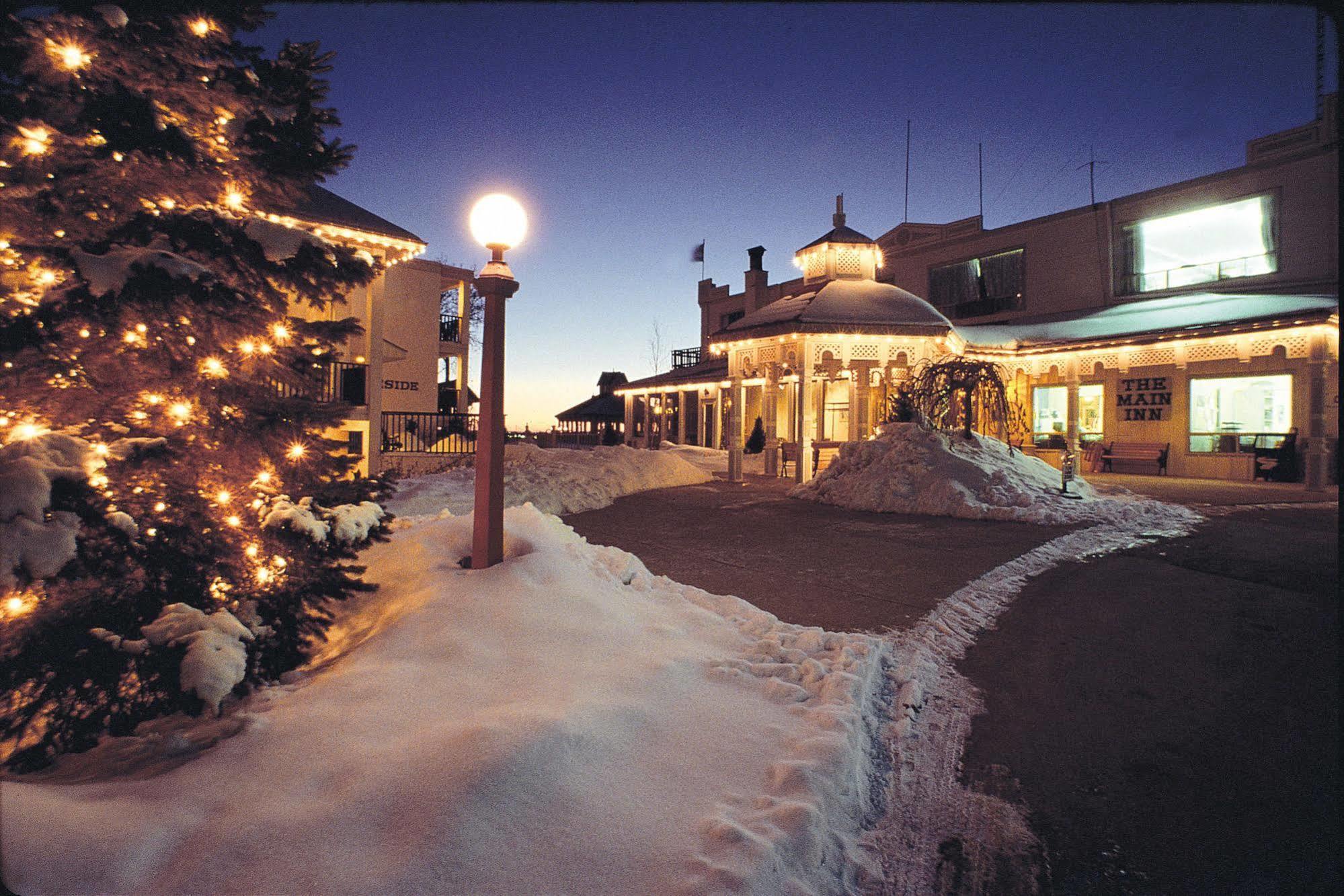 Fern Resort Orillia Bagian luar foto