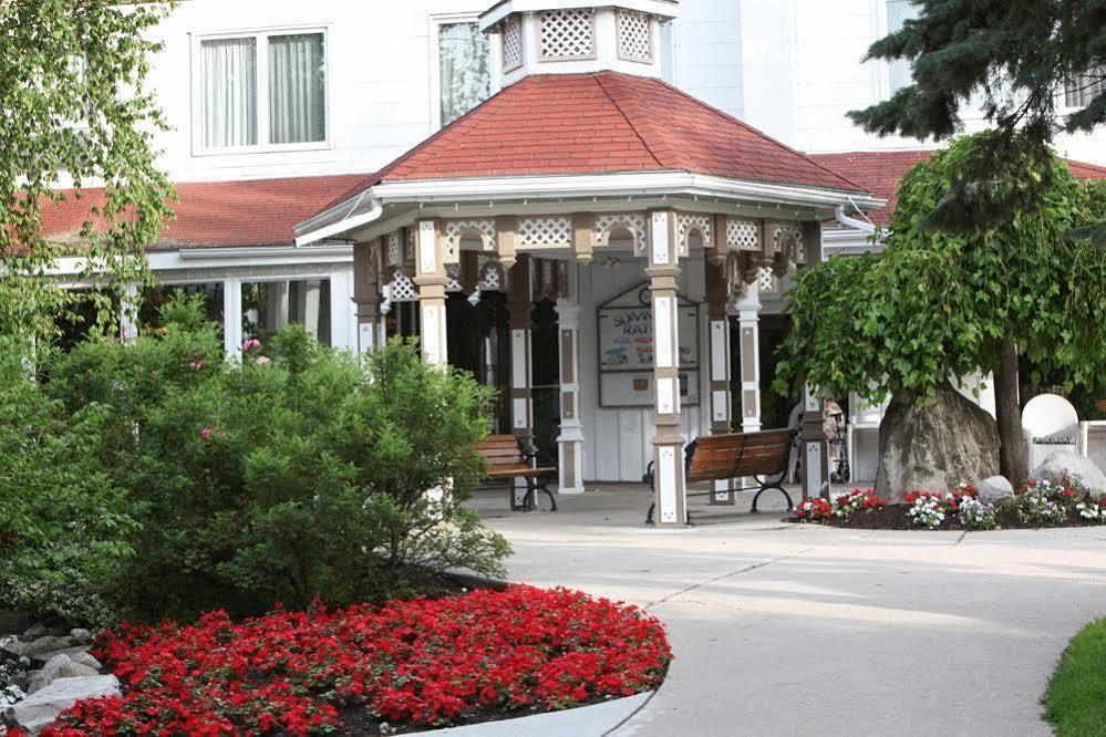 Fern Resort Orillia Bagian luar foto